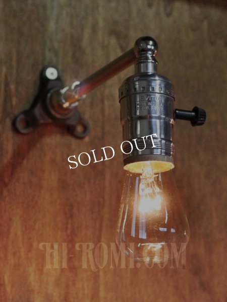 USAヴィンテージLEVITON社アルミ製ターン式ソケット付工業系ミニブラケットランプ/インダストリアル照明壁掛けライト 