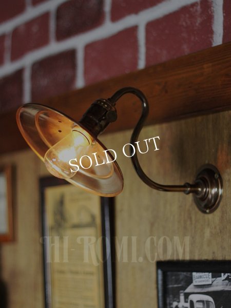 インダストリアル真鍮平皿シェードブラケットライト｜工業系壁掛け照明アンティーク