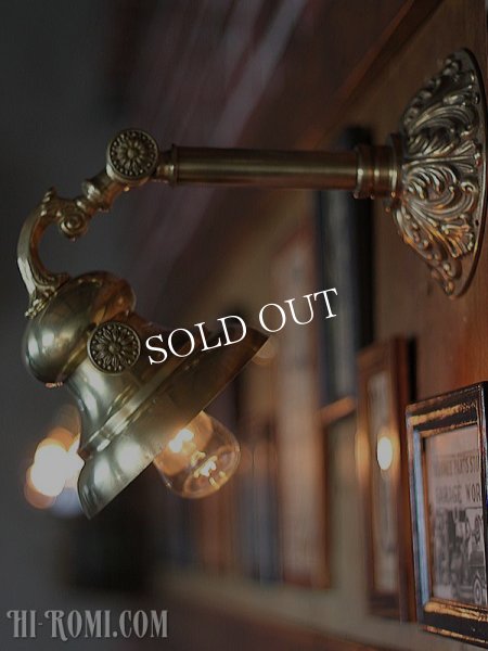 アンティークヴィクトリアンレリーフ真鍮製ブラケットライト｜壁掛け照明