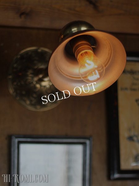 アンティークヴィクトリアンレリーフ真鍮製ブラケットライト｜壁掛け照明