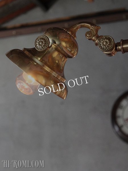 アンティークヴィクトリアンレリーフ真鍮製ブラケットライト｜壁掛け照明