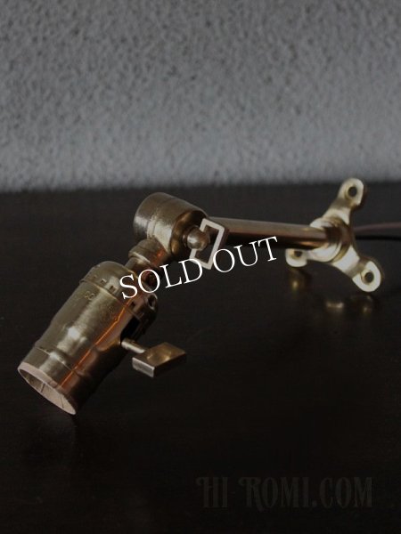 インダストリアル照明｜角度調整付真鍮工業ミニブラケットライト｜アンティークブラスウォールランプ