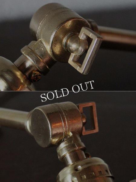 インダストリアル照明｜角度調整付真鍮工業ミニブラケットライト｜アンティークブラスウォールランプ