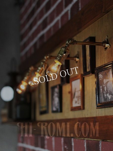 インダストリアル照明｜角度調整付真鍮工業ミニブラケットライト｜アンティークブラスウォールランプ