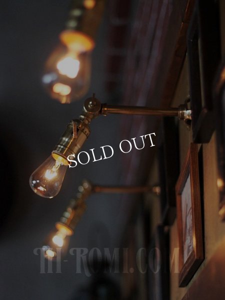 インダストリアル照明｜角度調整付真鍮工業ミニブラケットライト｜アンティークブラスウォールランプ