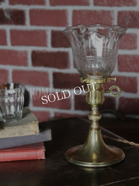 アンティークテーブルランプ｜ヴィクトリアンフリルガラスシェード卓上照明ライト