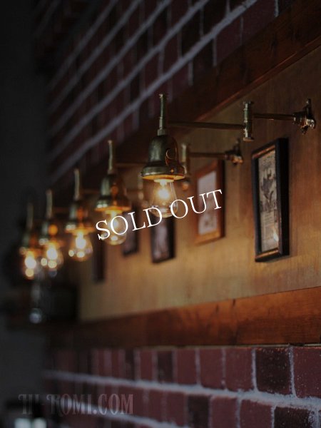 USAヴィンテージインダストリアルスウィングアームブラケットライト｜工業系真鍮製壁掛け照明ウォールランプ