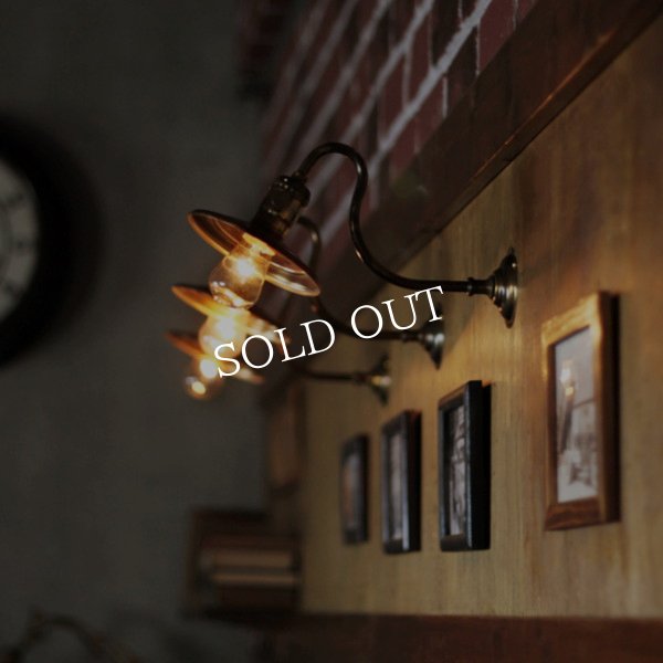 工業系壁掛け照明｜インダストリアル真鍮平皿シェードブラケットライト