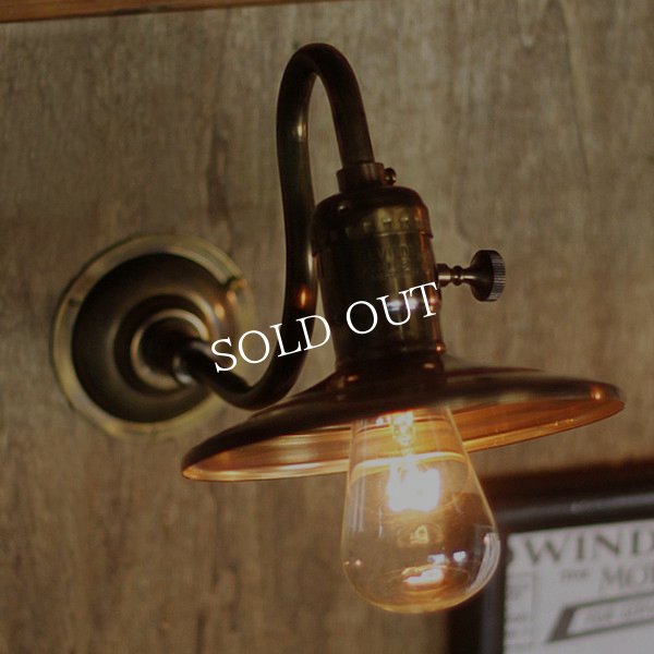 工業系壁掛け照明｜インダストリアル真鍮平皿シェードブラケットライト