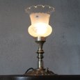 アンティークランプ｜フリルガラスシェードのテーブルライト照明