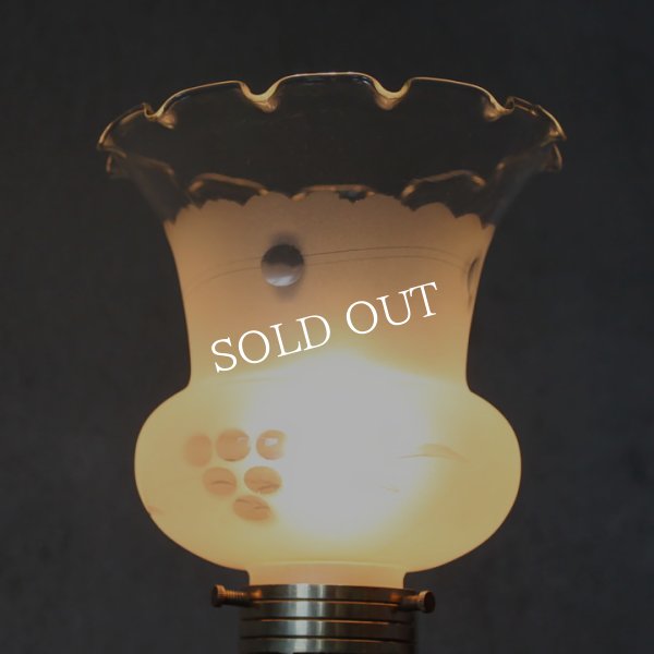 アンティークランプ｜フリルガラスシェードのテーブルライト照明