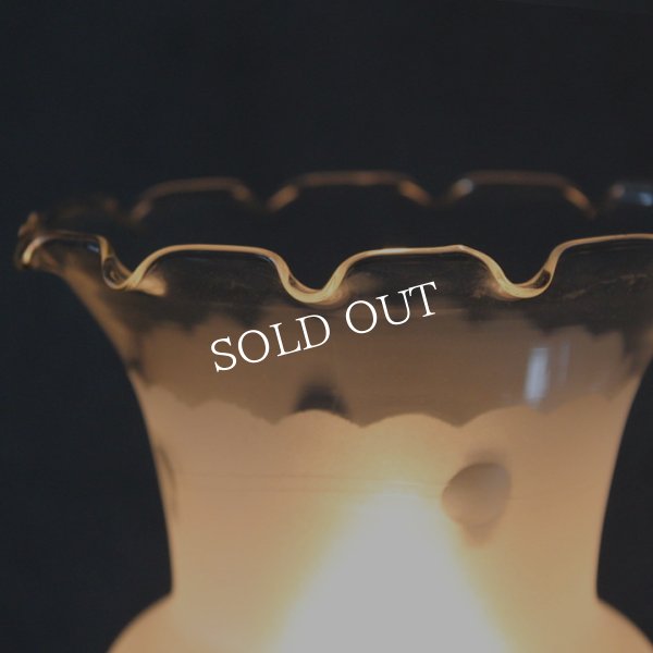 アンティークランプ｜フリルガラスシェードのテーブルライト照明