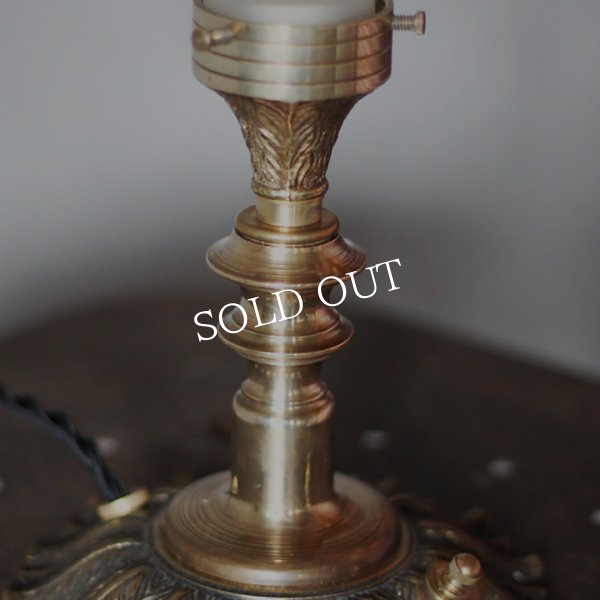 アンティークランプ｜フリルガラスシェードのテーブルライト照明