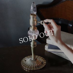 USAアンティークテーブルライト｜卓上照明キー鍵とガラス飾りランプ