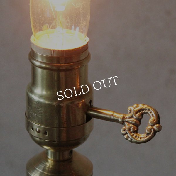 アンティークランプ｜ガラスと真鍮のテーブルライト照明