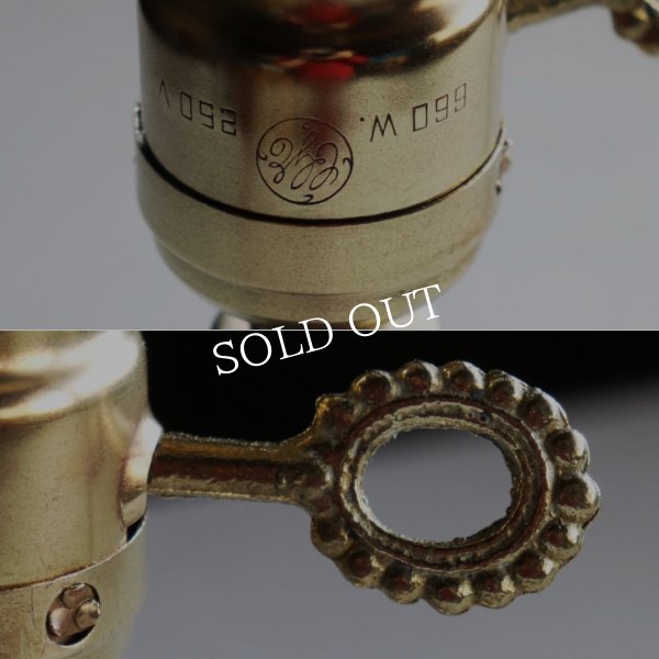 アンティーク真鍮製テーブルライト卓上照明｜USAヴィクトリアンガラスシェード&GE社製ソケット