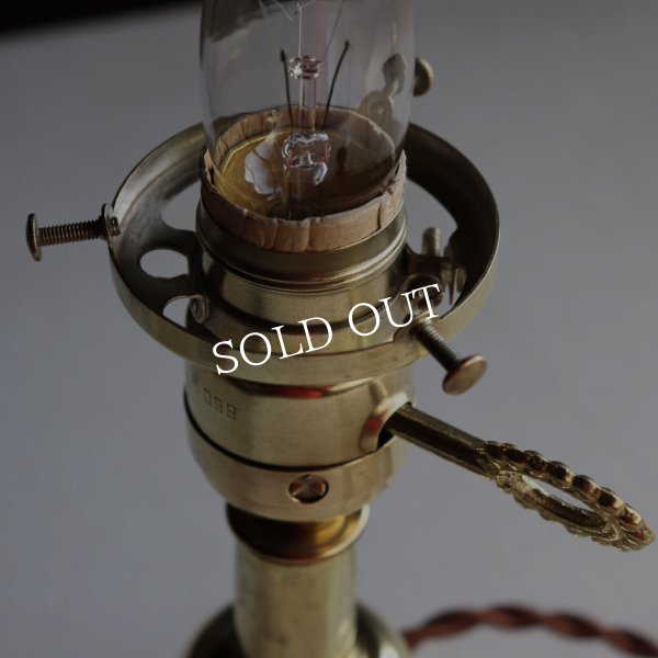 アンティーク真鍮製テーブルライト卓上照明｜USA結晶模様のプレスガラス六角シェード&GE社製ソケット