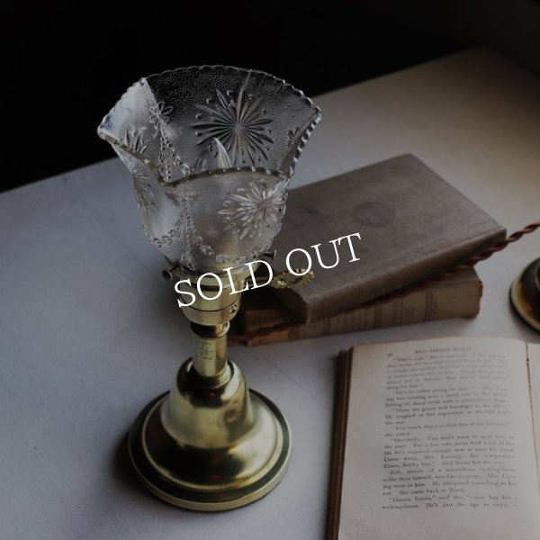 アンティーク真鍮製テーブルライト卓上照明｜USA結晶模様のプレスガラス六角シェード&GE社製ソケット