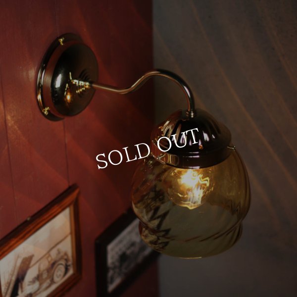 アンティーク照明｜ヴィンテージアンバーシェード付ブラケットライト