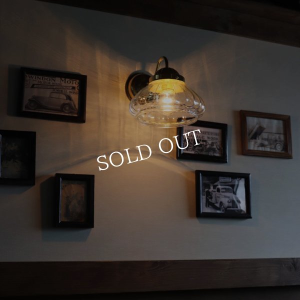 USAヴィンテージオニオンシェイプガラスシェード付ブラケットライト｜アンティーク壁掛け照明