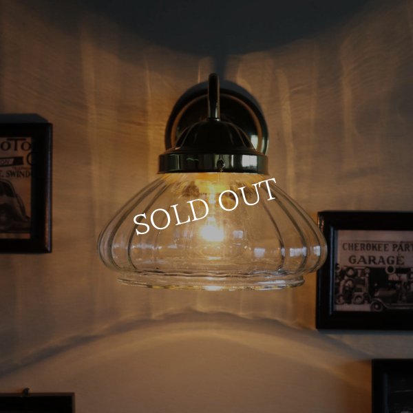 USAヴィンテージオニオンシェイプガラスシェード付ブラケットライト｜アンティーク壁掛け照明