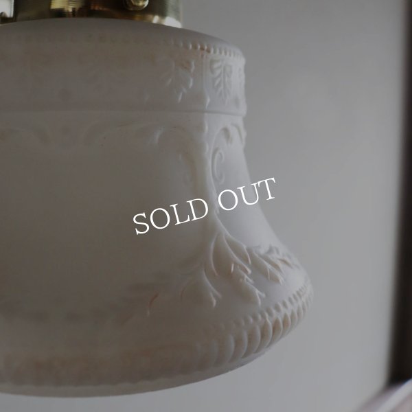 USAヴィンテージミルクガラスシェード付コロニアルブラケットライト｜アンティーク壁掛け照明