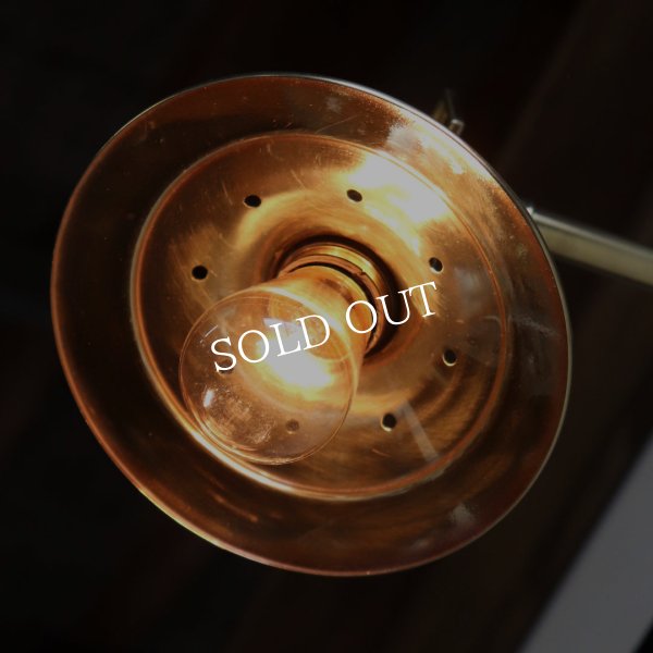 インダストリアルブラスブラケットライト｜工業系平皿シェード&角度調整付き壁掛け照明