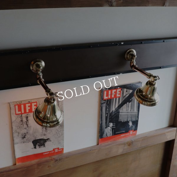 インダストリアルブラケットライト｜真鍮製山型シェード＆銅製配管工業系壁掛け照明