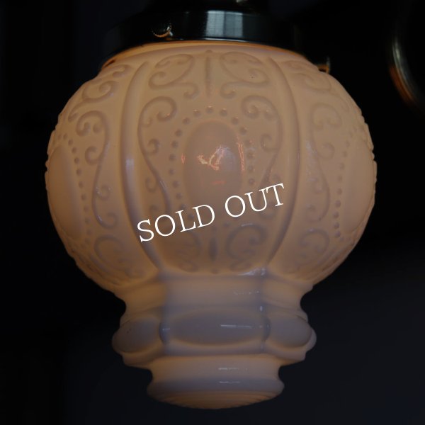 アンティーク照明｜USAヴィンテージロココ調ミルクガラスブラケットライト壁掛け照明