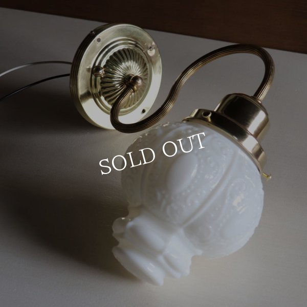 アンティーク照明｜USAヴィンテージロココ調ミルクガラスブラケットライト壁掛け照明
