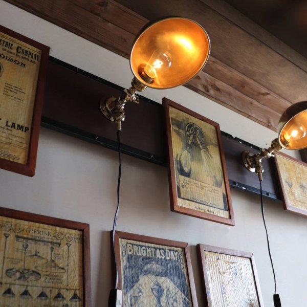 【取付け工事不要】インダストリアルブラケットライト真鍮製シェード付き工業系壁掛け照明