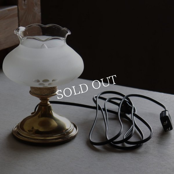 USAヴィンテージフロストガラス製フリルチムニー付テーブルランプ|アンティーク卓上照明ライト