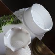 ミルクガラスホブネイルフリルシェードテーブルライト｜アンティーク卓上照明USAヴィンテージ・ミッドセンチュリー