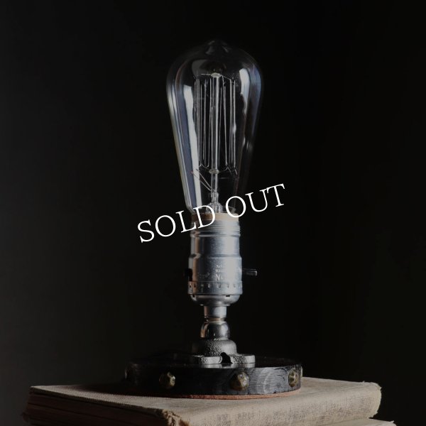 スチームパンクミニテーブルライト｜インダストリアル卓上照明ヴィンテージソケット付