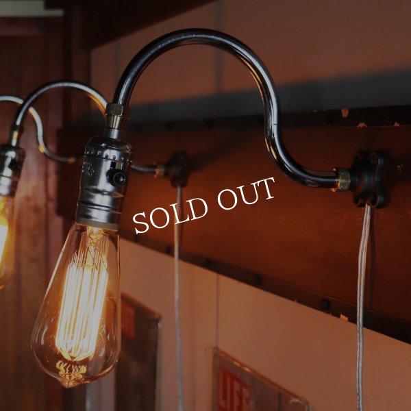 【S字横型】【取付け工事不要】インダストリアルブラケットライト|工業系シンプル壁面照明