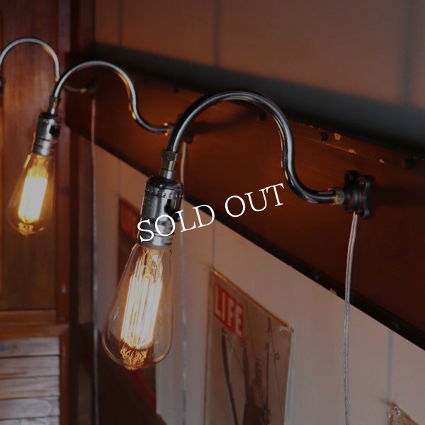 【S字横型】【取付け工事不要】インダストリアルブラケットライト|工業系シンプル壁面照明