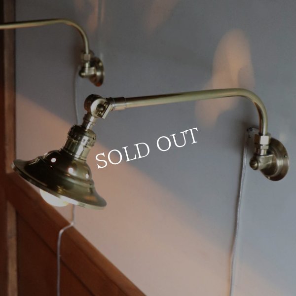 ヴィンテージミニシェード付き真鍮製インダストリアルブラケットライト｜工業系壁掛け照明