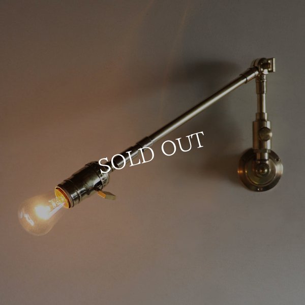 【要電気工事】USAヴィンテージ真鍮製スウィングアーム自在金具付きブラケットライト｜インダストリアル壁掛け照明