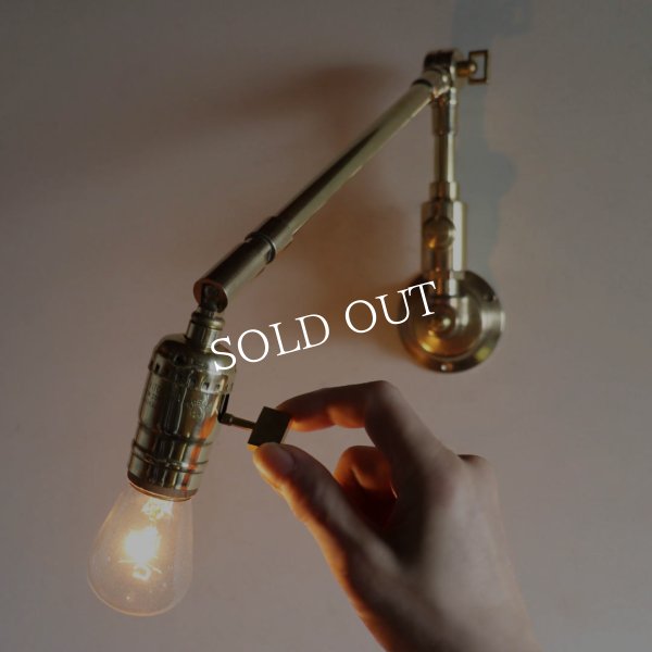 【要電気工事】USAヴィンテージ真鍮製スウィングアーム自在金具付きブラケットライト｜インダストリアル壁掛け照明