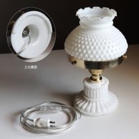 画像2: USAヴィンテージミルクガラス製ホブネイルフリルシェードテーブルライト｜アンティーク卓上照明ランプ