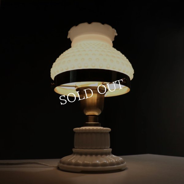 USAヴィンテージミルクガラス製ホブネイルフリルシェードテーブルライト｜アンティーク卓上照明ランプ