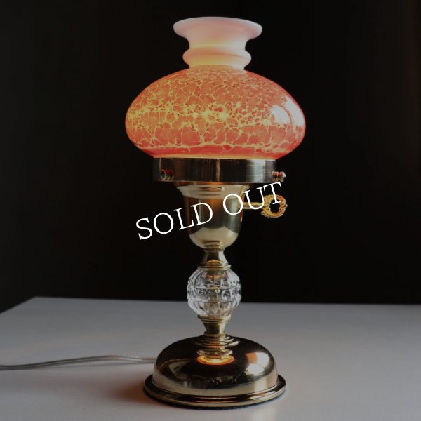USAヴィンテージマーブルクランベリーのミルクガラスシェードテーブルライト｜アンティーク卓上照明