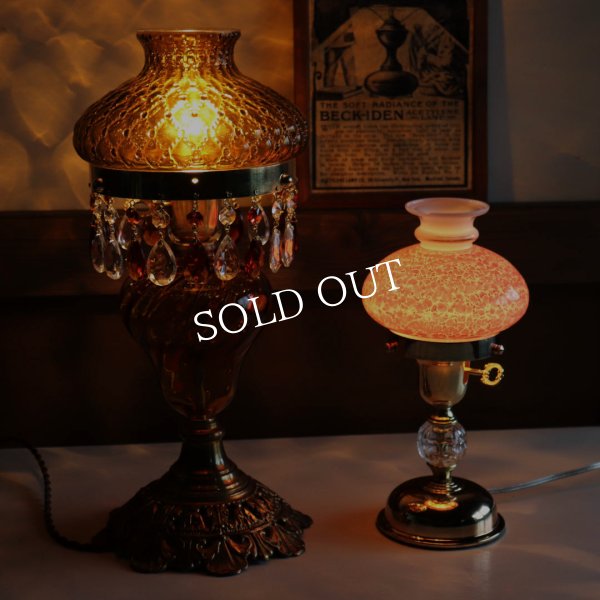 USAヴィンテージマーブルクランベリーのミルクガラスシェードテーブルライト｜アンティーク卓上照明