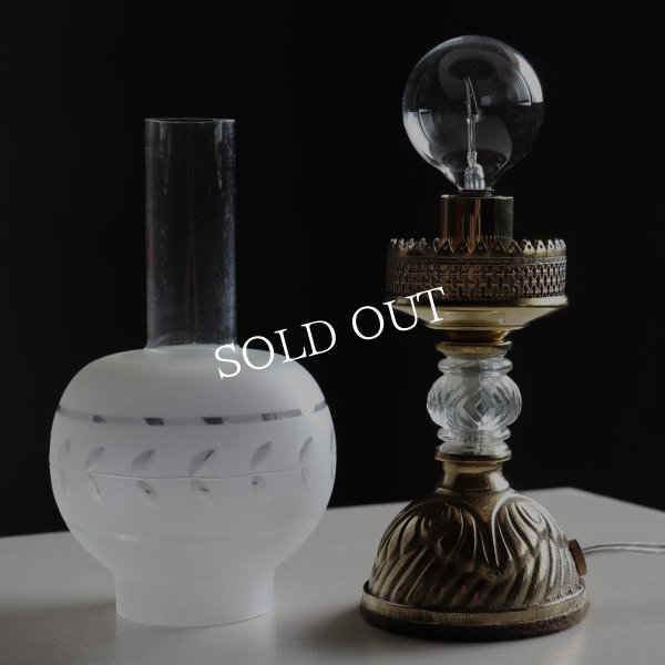 USAヴィンテージボールチムニーシェードテーブルライト｜オイルランプ調アンティーク卓上照明