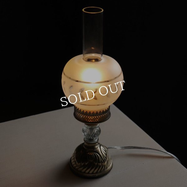 USAヴィンテージボールチムニーシェードテーブルライト｜オイルランプ調アンティーク卓上照明