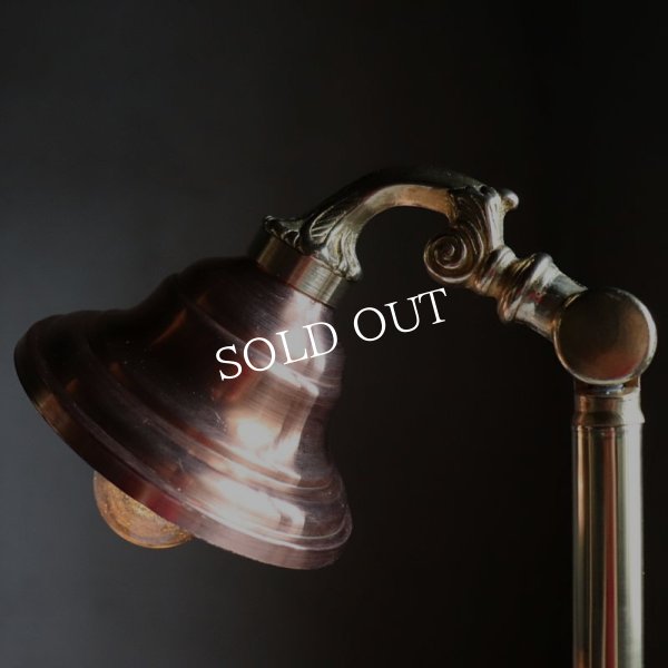 画像2: USAヴィンテージ真鍮＆銅製ファーマシーランプ｜コロニアルテーブルライト角度調整付き卓上照明 (2)