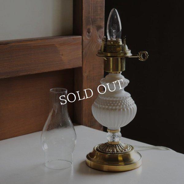 USAヴィンテージオイルランプ型ホブネイルミルクガラス製テーブルライト｜アンティーク卓上照明