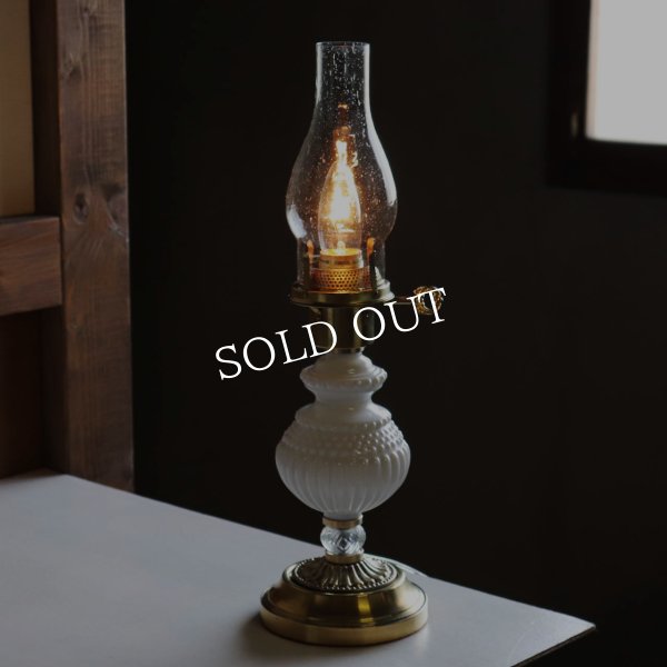 USAヴィンテージオイルランプ型ホブネイルミルクガラス製テーブルライト｜アンティーク卓上照明
