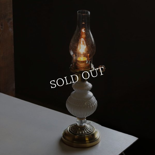 USAヴィンテージオイルランプ型ホブネイルミルクガラス製テーブルライト｜アンティーク卓上照明