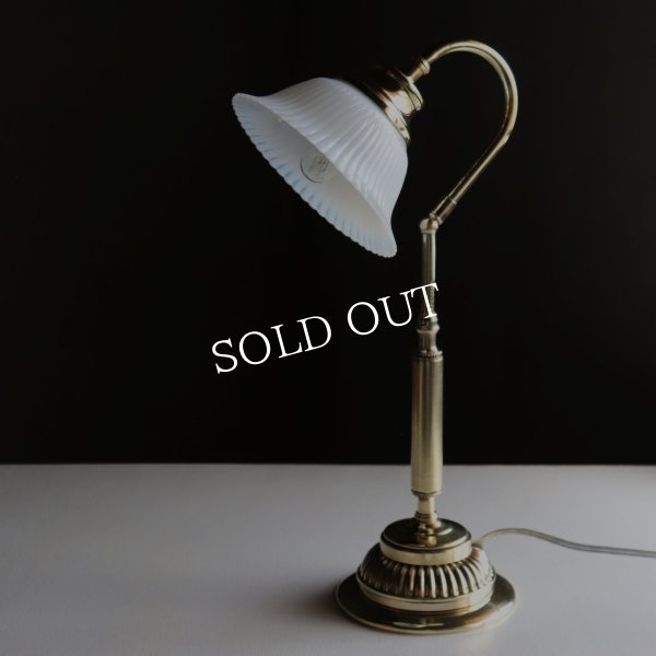 USAヴィンテージミルクガラスフリルシェード真鍮テーブルライト｜アンティークオパリンガラス乳白色硝子卓上照明